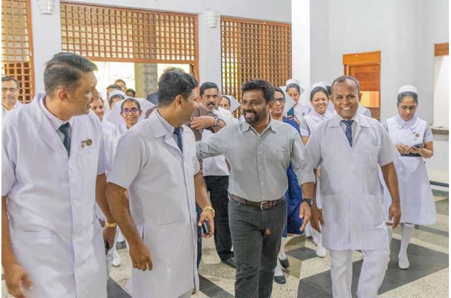 මාලිමාවේ හෙද සමුළුව මැතිවරණ නීති උල්ලංඝනය කිරීමක් බවට cafe සංවිධානයෙන් පැමිණිලි